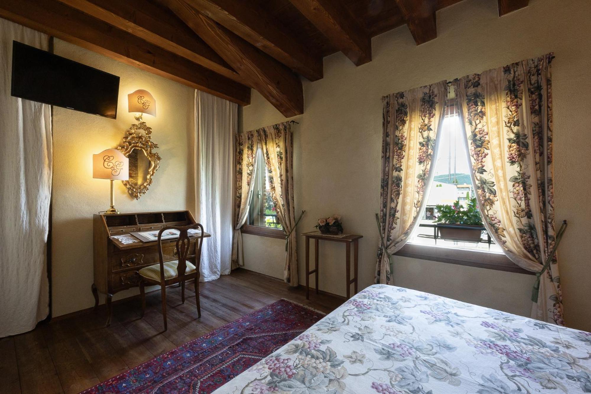 Locanda La Corte Dei Galli Carre Dış mekan fotoğraf