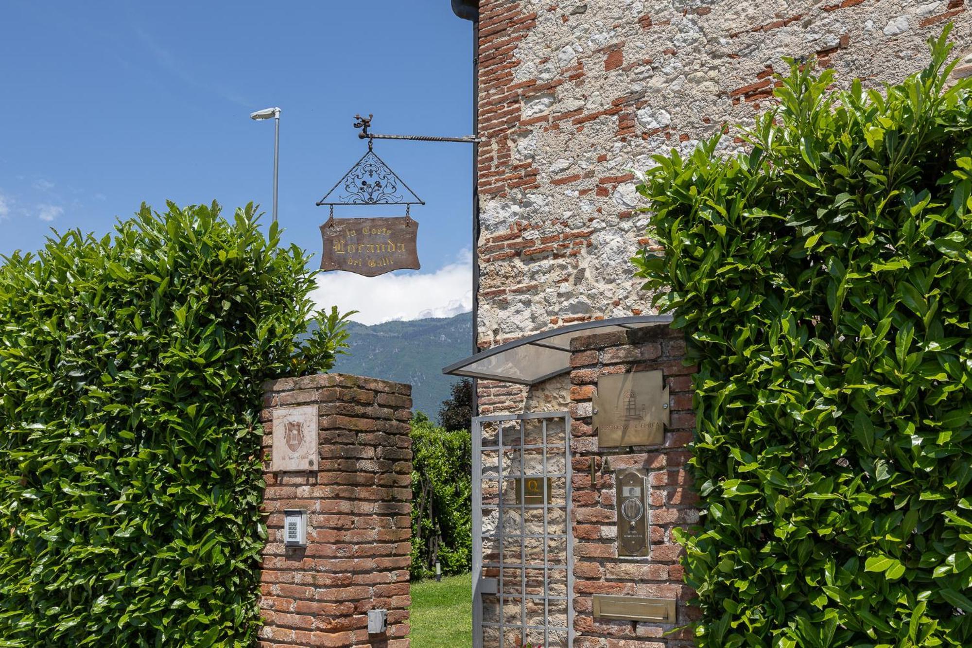Locanda La Corte Dei Galli Carre Dış mekan fotoğraf